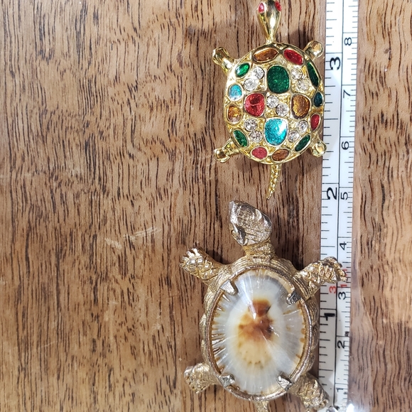 Two Vintage Turtle Brooch Pins - Picture 2 of 16